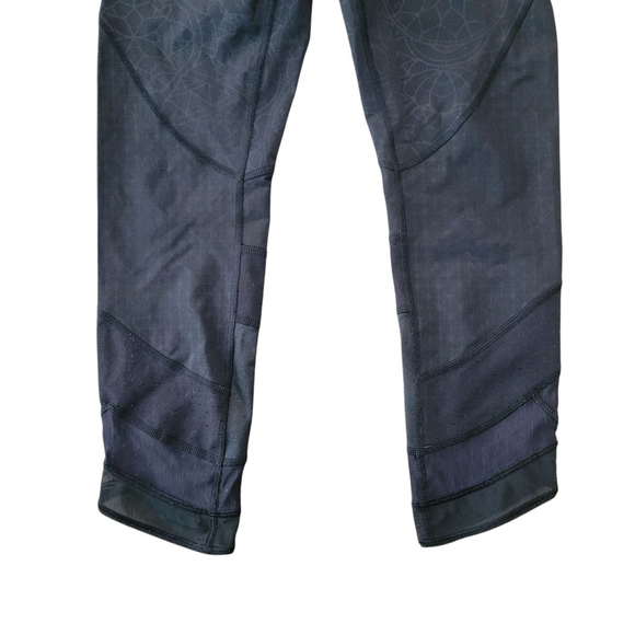 Lululemon Athletica Leggings Women's Size 4 Black Waist 24" Inseam 24" - Picture 6 of 7